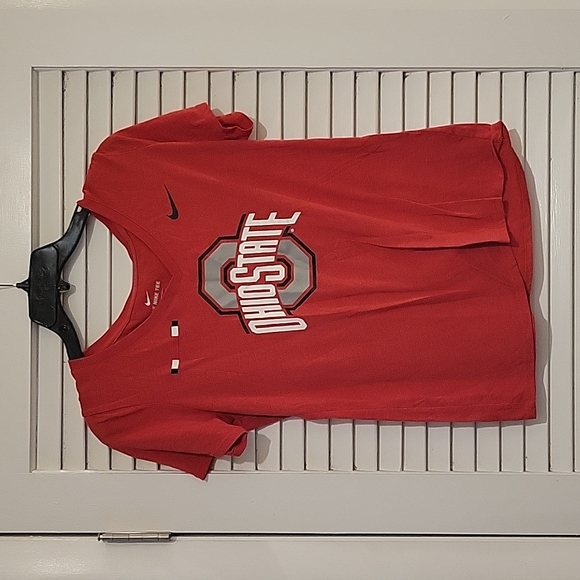 NWOT Nike Ohio State University women's t shirt size Small - Picture 1 of 3